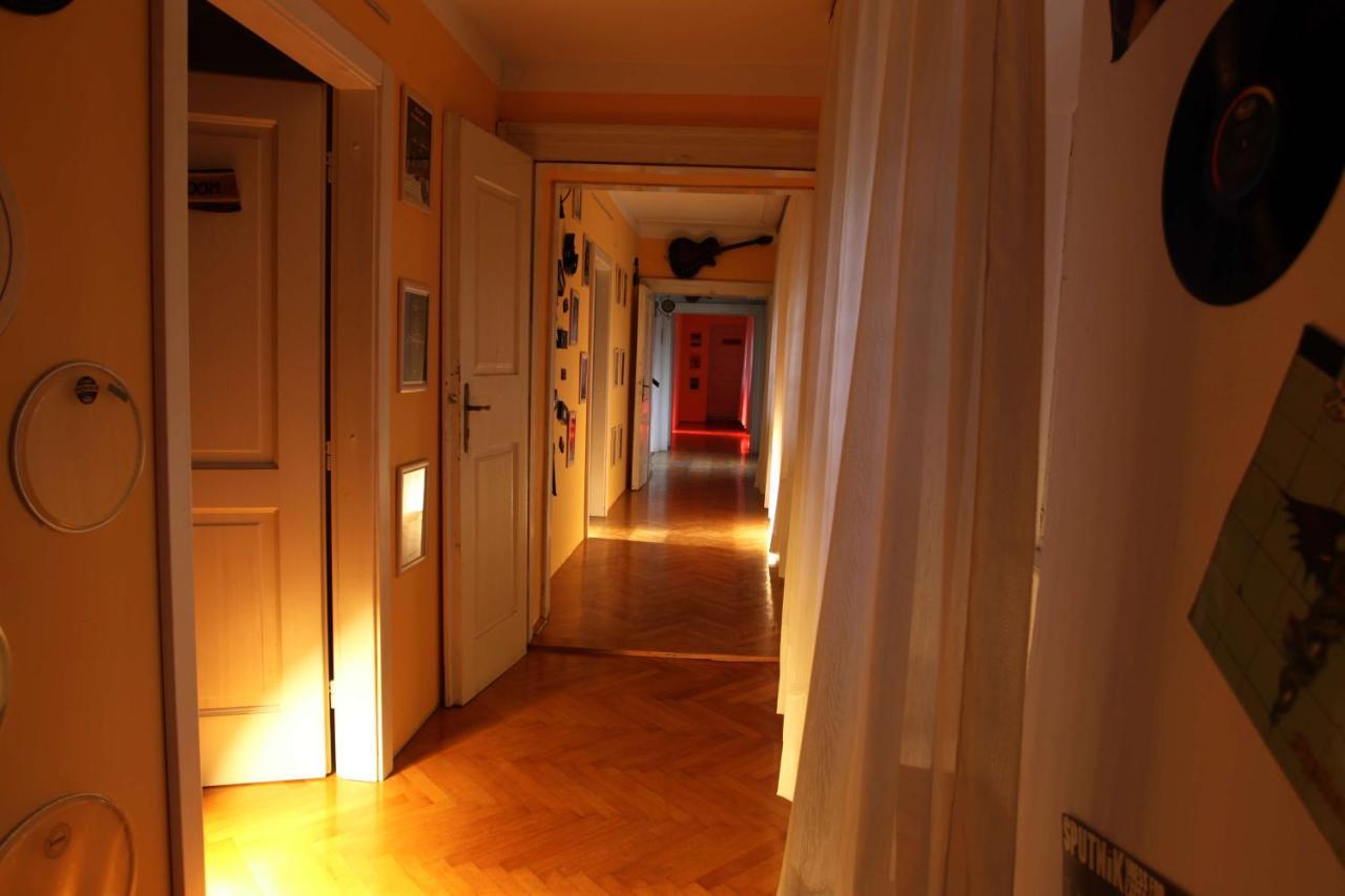 Residence Muzica Bed&Breakfast Komen Exterior foto