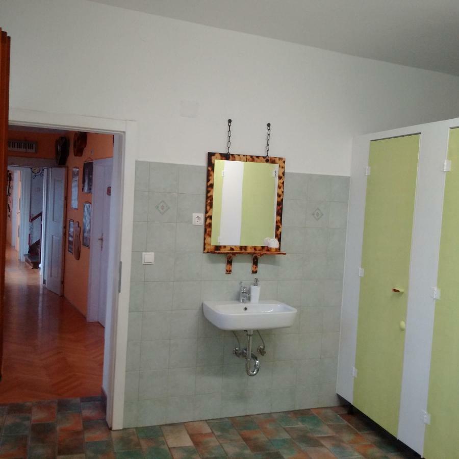 Residence Muzica Bed&Breakfast Komen Exterior foto